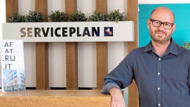 Publips Serviceplan incorpora a un responsable de digital